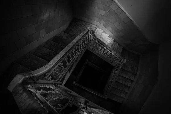 High Angle Spiral Staircase Building Cienfuegos Cuba Shot Grayscale — Stock Photo, Image