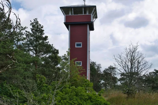 Una Torre Rossa Nella Riserva Naturale Pancetta Fjalkinge Svezia — Foto Stock
