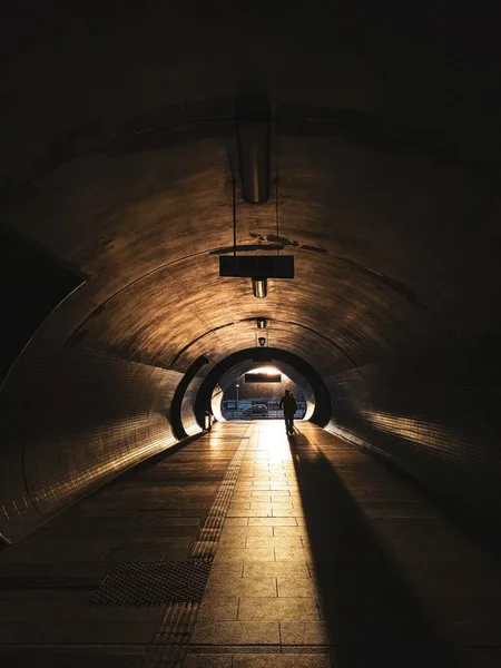 Disparo Vertical Túnel Varsovia Polonia —  Fotos de Stock
