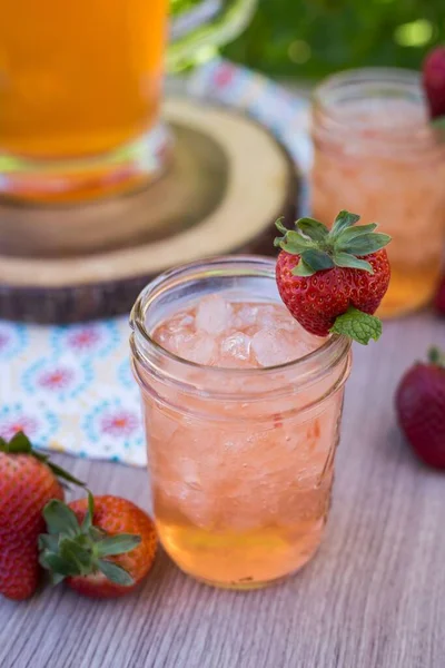 Vertical Shot Tasty Cold Strawberry Lemonade Wooden Table — Stock Photo, Image