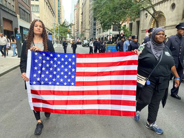 Moslim New Yorkers Marcheren Langs Madison Avenue New York City — Stockfoto