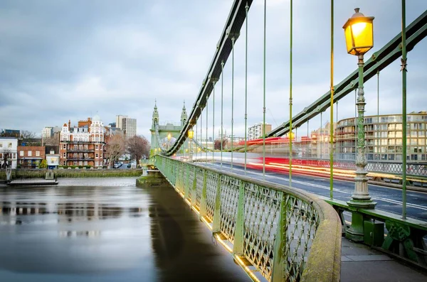 Eine Luftaufnahme Der Hammersmith Brücke Über Den See London — Stockfoto