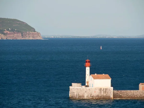 Der Blick Auf Den Leuchtturm Von Port Toulon Der Hafeneinfahrt — Stockfoto