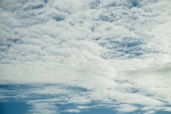 青い空に白い雲 いい日だ ブラジルのサルバドール — ストック写真