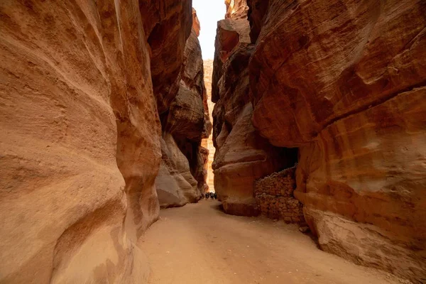 Una Vista Bajo Ángulo Hermosas Montañas Petra Jordania —  Fotos de Stock