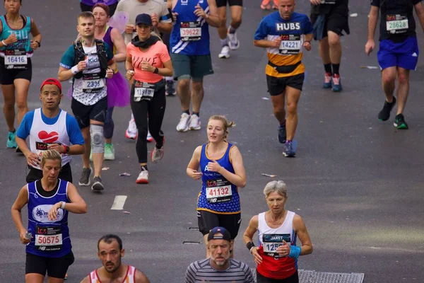 Corredores 23Rd Milha Maratona Londres 2022 — Fotografia de Stock