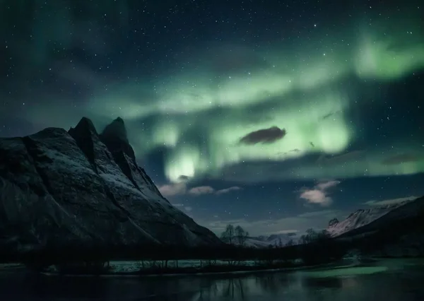 Una Vista Impresionante Las Luces Boreales Aurora Boreal Troms Noruega — Foto de Stock
