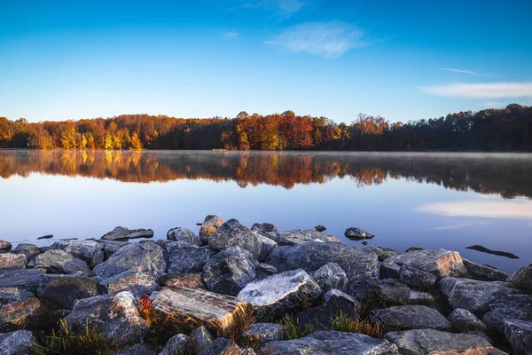 Uma Bela Vista Queda Folhagem Reflexão Sobre Lago Parque Centenário — Fotografia de Stock