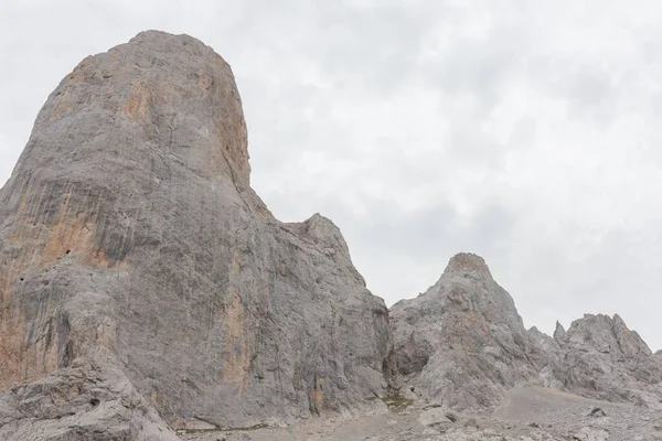Дивовижний Вид Скелясті Гори Наранджо Бульнес Астурія Іспанія — стокове фото