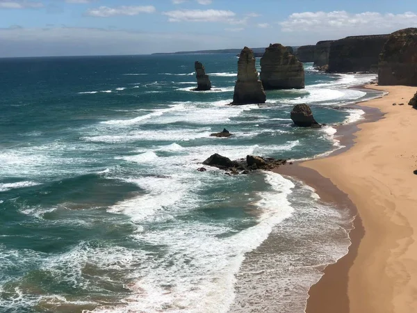 Deniz Kayalıkların Güzel Manzarası Büyük Okyanus Yolu Victoria Avustralya — Stok fotoğraf