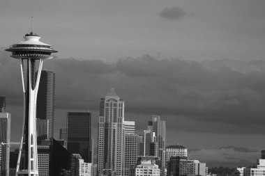 Ünlü Space Needle ve Washington State Queen Ann Park 'tan gökyüzü
