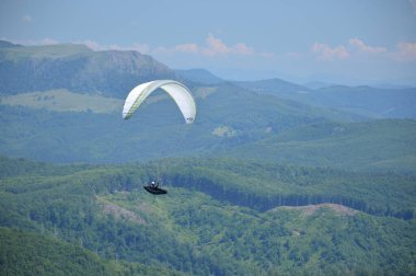 Temiz hava aramak için.