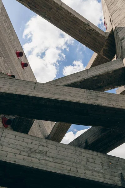 Вертикальный Снимок Пешеходных Мостов Культурного Центра Sesc Pompeia Сан Паулу — стоковое фото