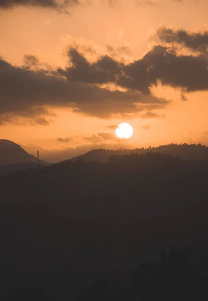 Солнце Садится Горы — стоковое фото