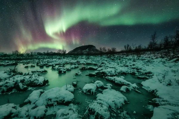 Una Vista Impresionante Las Luces Boreales Aurora Boreal Laponia Finlandia —  Fotos de Stock