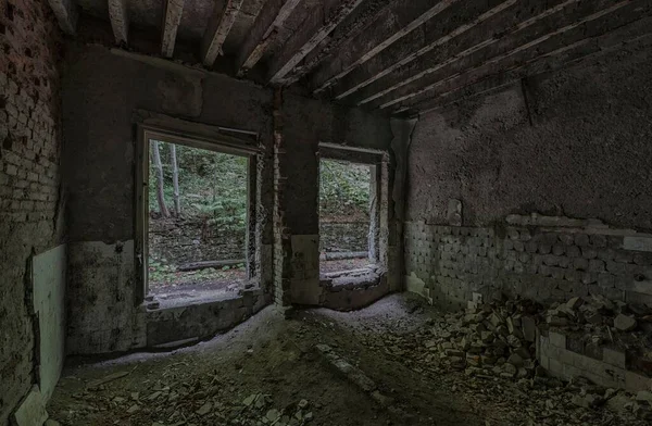 放棄された建物の眺め — ストック写真