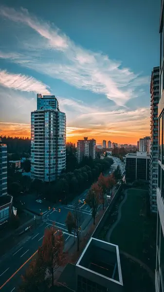 Plan Vertical Ville Vancouver Avec Beau Coucher Soleil Visible Arrière — Photo