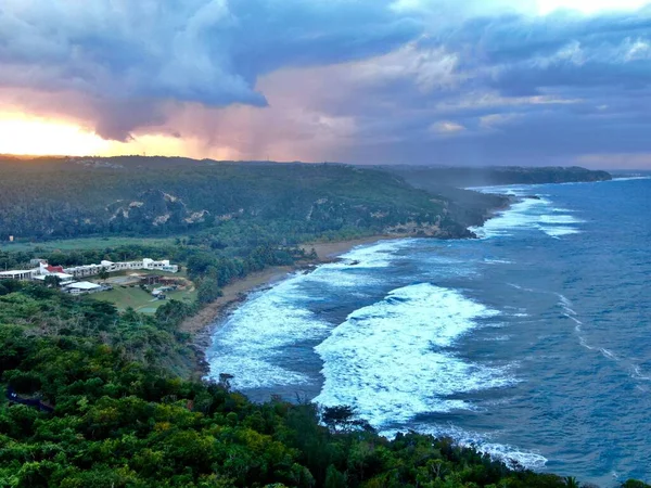 Luftaufnahme Der Küstenstadt Quebradillas Puerto Rico Bei Sonnenuntergang — Stockfoto