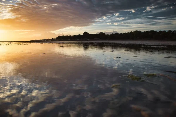 Schöne Aussicht Auf Einen Sonnenuntergang Über Dem Appley Strand Ryde — Stockfoto