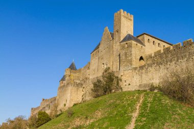 Fransa 'nın Carcassonne kentindeki Comtal Şatosu' nun güzel manzarası.