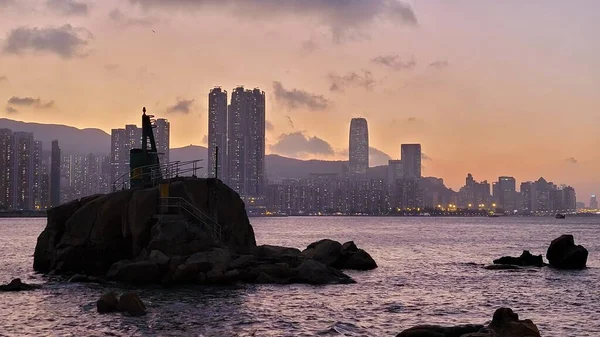 Faro Lei Yue Mun Coast Circondato Grattacieli Hong Kong — Foto Stock