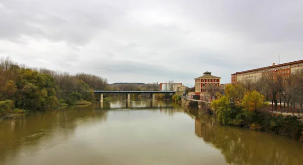 Stone Bridge Ebro River Passes Logrono Rioja — Stock Photo, Image