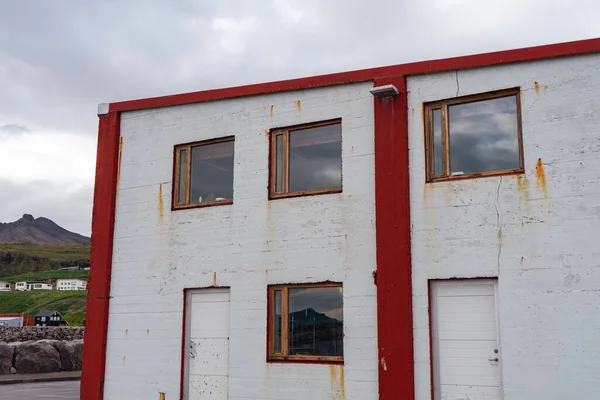 Vista Perto Edifício Enferrujado Olafsvik Islândia — Fotografia de Stock