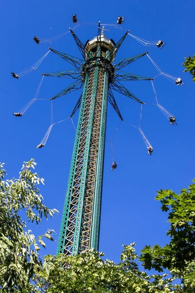 Vertical Shot Tall Fun Ride Wonderful City Vienna Austria Sunny — Stock Photo, Image