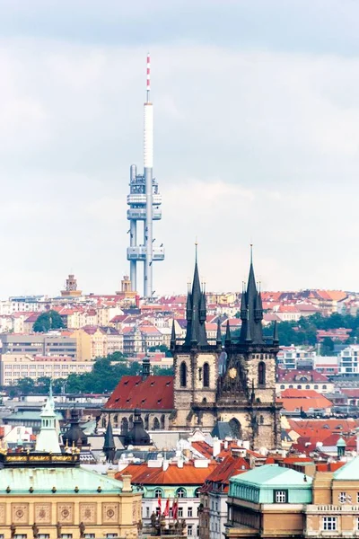 Kostel Panny Marie Před Týnem Žižkovská Televizní Věž Staré Budovy — Stock fotografie