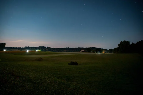 Piękny Krajobraz Pola Gwiaździstą Noc — Zdjęcie stockowe