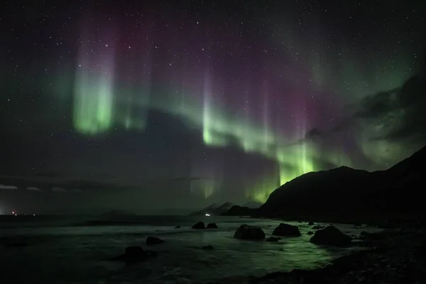 Uma Vista Deslumbrante Das Luzes Norte Aurora Boreal Troms Noruega — Fotografia de Stock