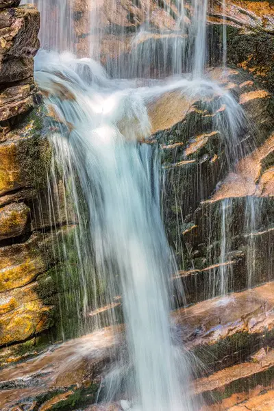 Krásná Krajina Vodopádu Odpoledním Slunci — Stock fotografie