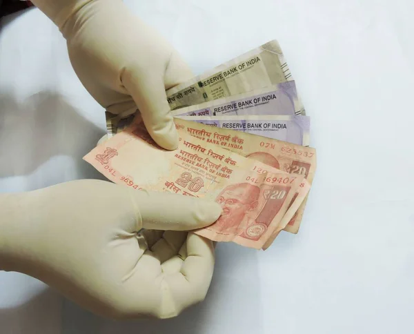 Indian Man Counting Currency Notes Wearing Hand Gloves Order Prevent — Stock Photo, Image