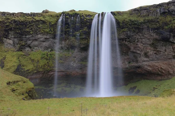 Прекрасний Вид Водоспад Сельяндсфосс Ісландії Під Час Сходу Сонця — стокове фото