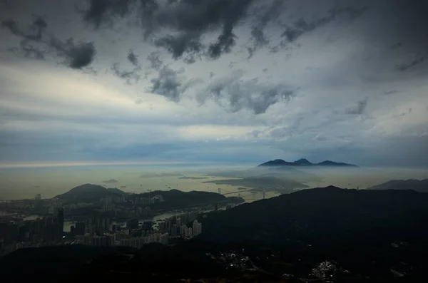 Beautiful View City Sea Background Gloomy Cloudy Sky — Stock Photo, Image