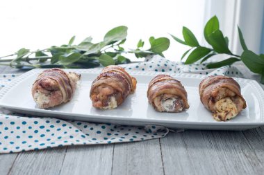 Pastırmalı tavuk tabağı.