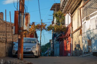 Tiflis 'in güneşinin altında güzel sessiz bir yer.