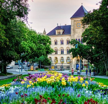 Halle 'deki tarihi bir postane an der Saale, Saksonya-Anhalt, Almanya