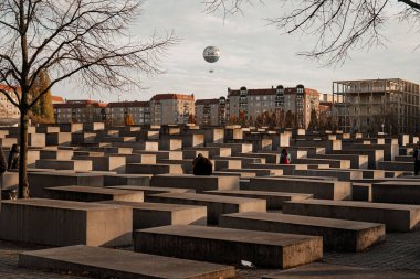 Berlin, Almanya 'daki 2. Dünya Savaşı Yahudi Soykırımı Anıtı.