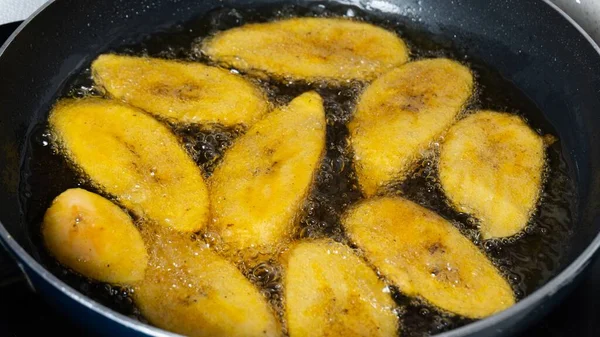 Primer Plano Plátanos Rodajas Fritos Una Sartén — Foto de Stock