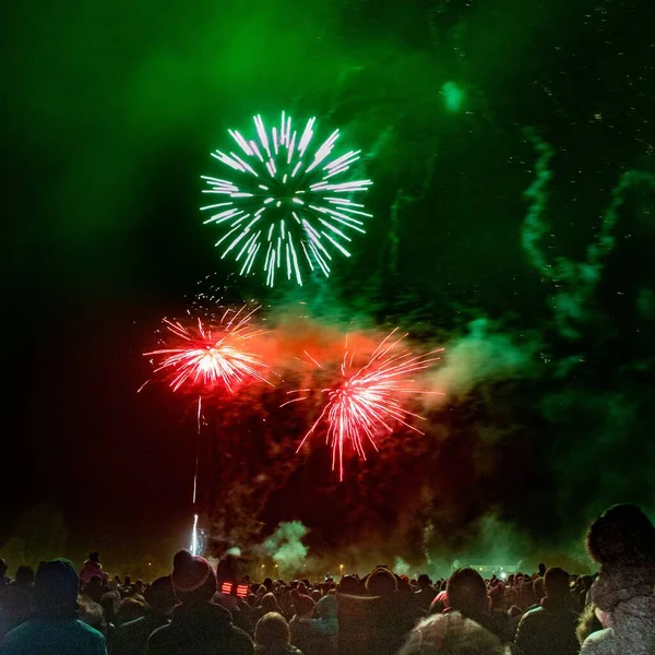 Crowd Enjoying Bicester Tables Annual Fireworks Night Pingle Field Sports — Stock Photo, Image