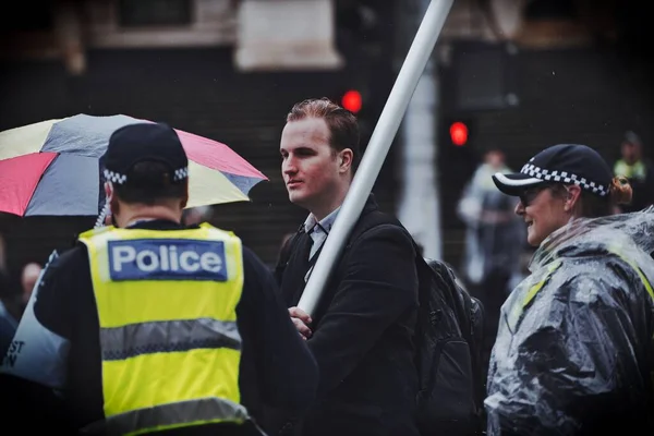 Uomo Che Marcia Una Protesta Libertà Melbourne — Foto Stock