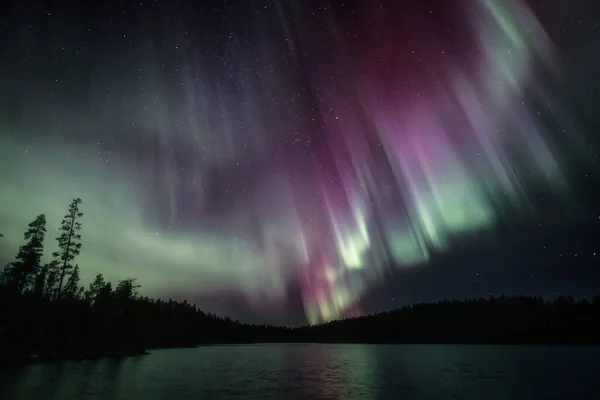 Laponya Finlandiya Daki Kuzey Işıkları Veya Aurora Borealis Nefes Kesici — Stok fotoğraf