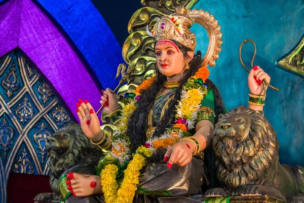 Прекрасный Идол Маа Дурга Поклонялся Мандале Мумбаи Фестивале Навратри — стоковое фото