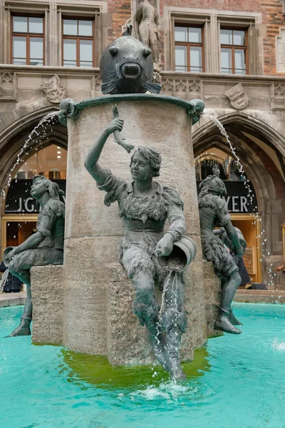 Vertical Shot Fischbrunnen Fountain Marienplatz Munich Germany — Stock Photo, Image