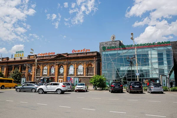 Los Coches Estacionamiento Gyumri Armenia — Foto de Stock