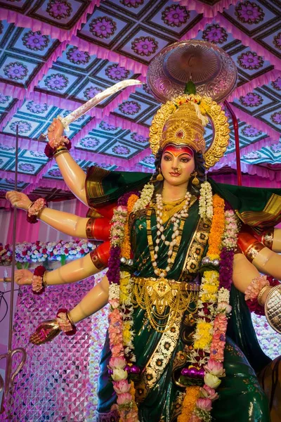 Vertikální Záběr Modly Maa Durga Uctíván Mandal Bombaji Pro Navratri — Stock fotografie
