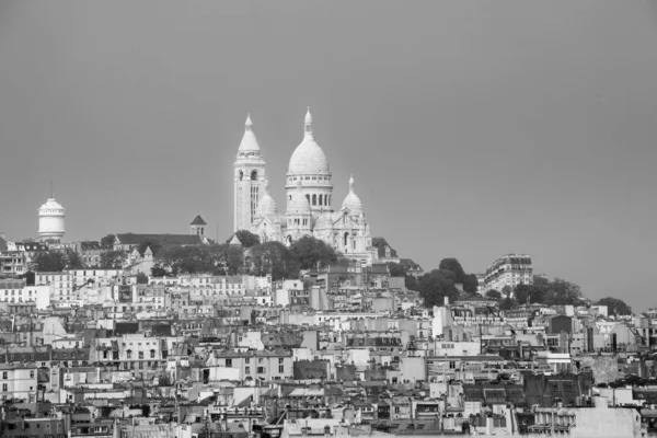 Een Grijswaarden Opname Van Montmartre Een Grote Heuvel Parijs Frankrijk — Stockfoto