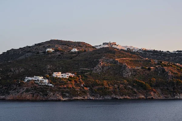 Γραφική Θέα Της Ακτογραμμής Της Πάτμου Που Βρίσκεται Στην Ελλάδα — Φωτογραφία Αρχείου