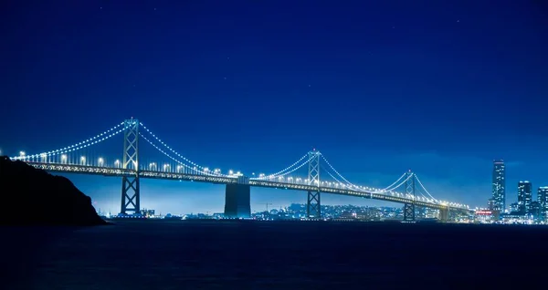 Красивый Снимок Моста Окленд Бей Ночью — стоковое фото